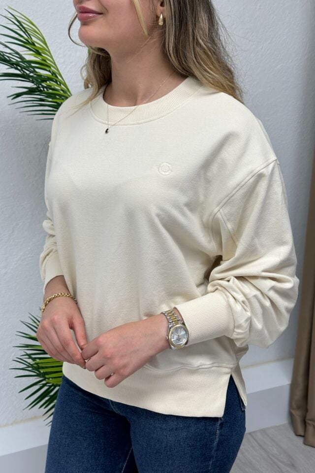 Orjinal Marka Yırtmaç Detaylı Basic Sweatshirt Bej