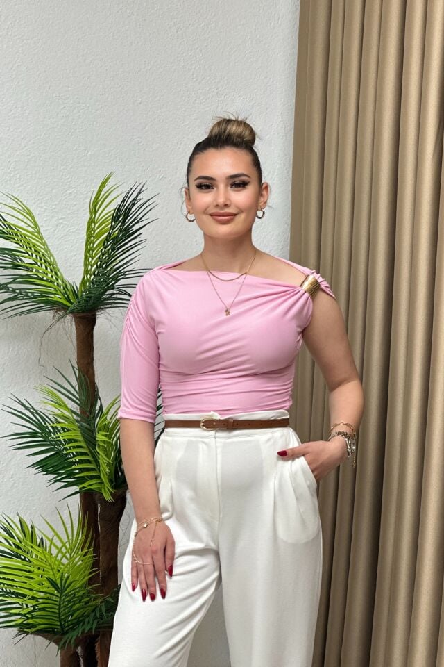 Omuz Tokalı Drapeli Bluz Pembe