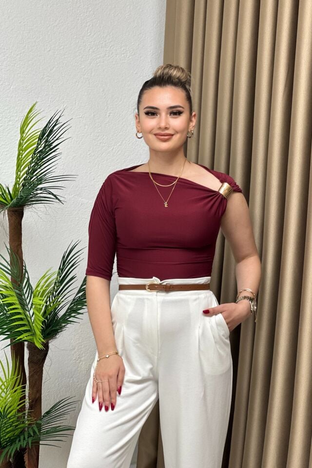 Omuz Tokalı Drapeli Bluz Bordo
