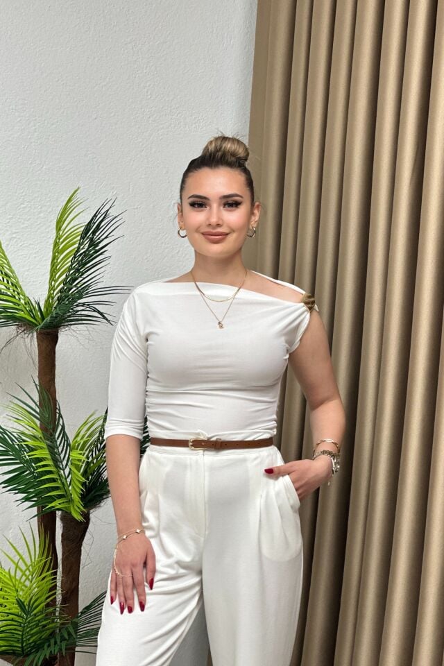 Omuz Tokalı Drapeli Bluz Beyaz