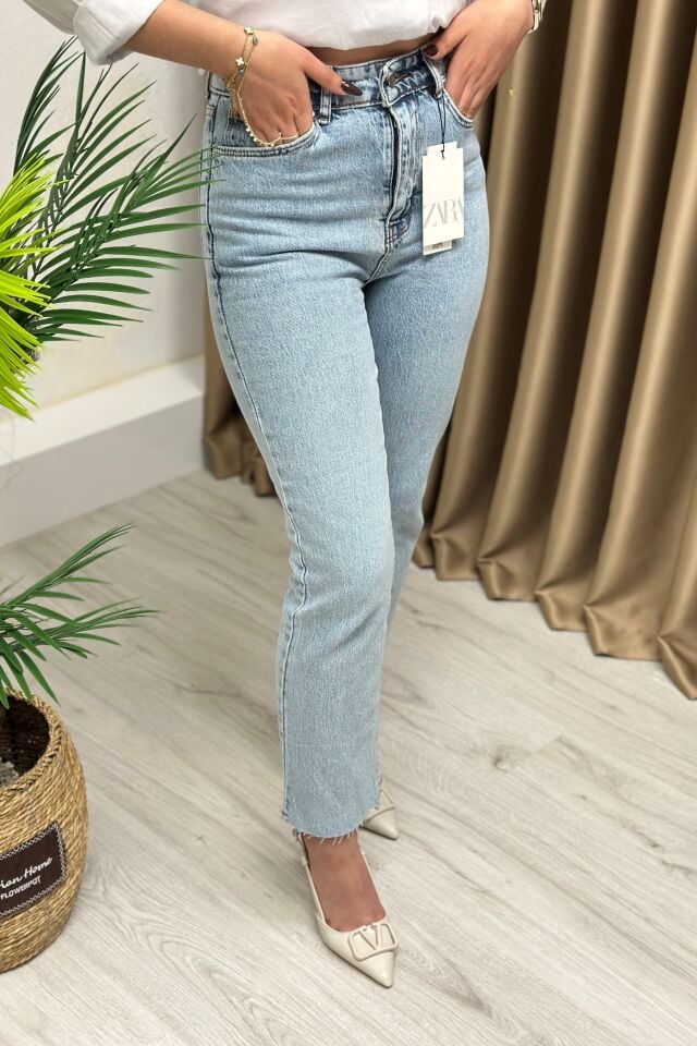 Zara Premium Kesik Paça Toparlayıcı Boyfit Jean Ice Blue