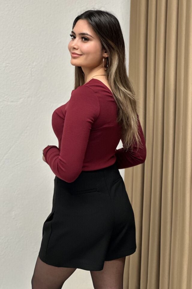 Kapama Detaylı Şort Etek Siyah