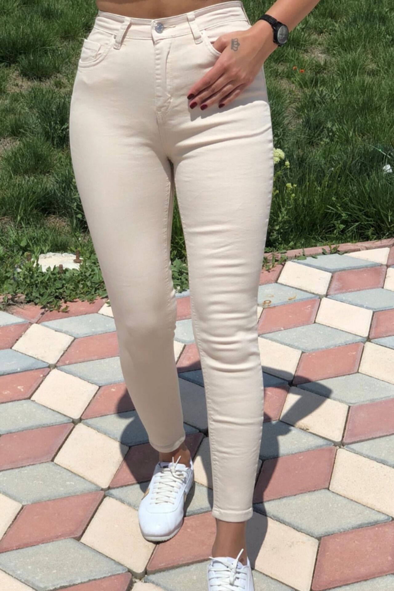 Bej Toparlayıcı Skinny Jean