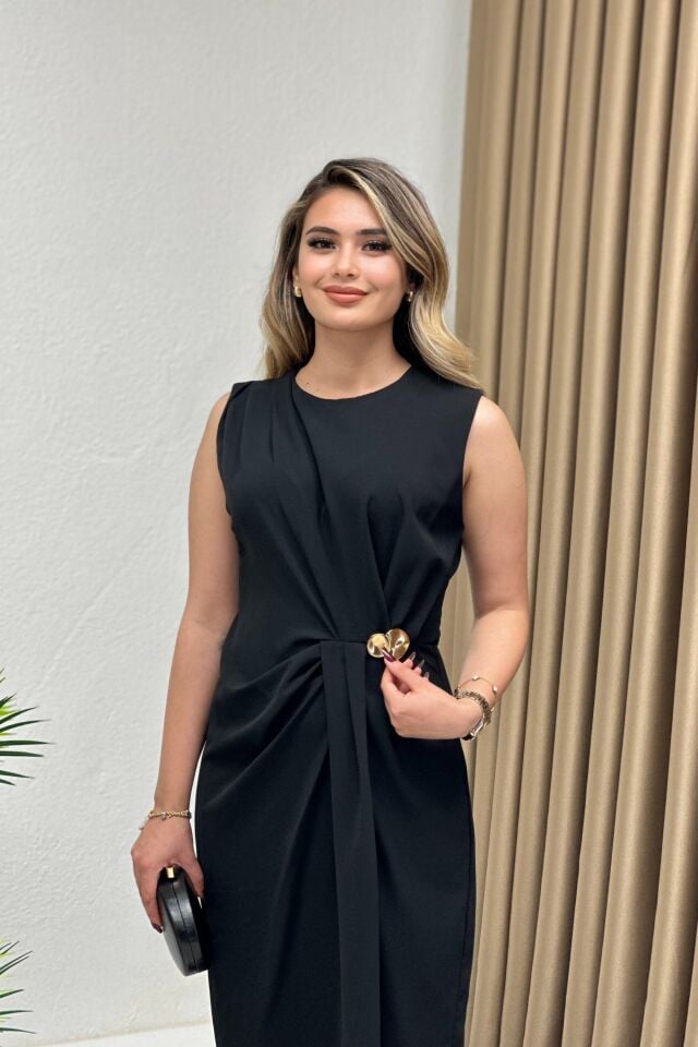 Marka Model Gold Aksesuarlı Elbise Siyah