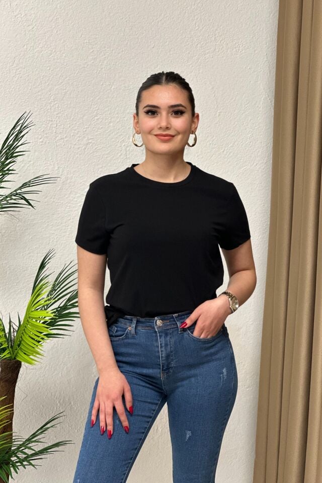 Bisiklet Yaka Basic T-Shirt Siyah