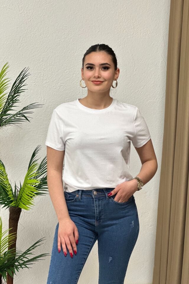 Bisiklet Yaka Basic T-Shirt Beyaz