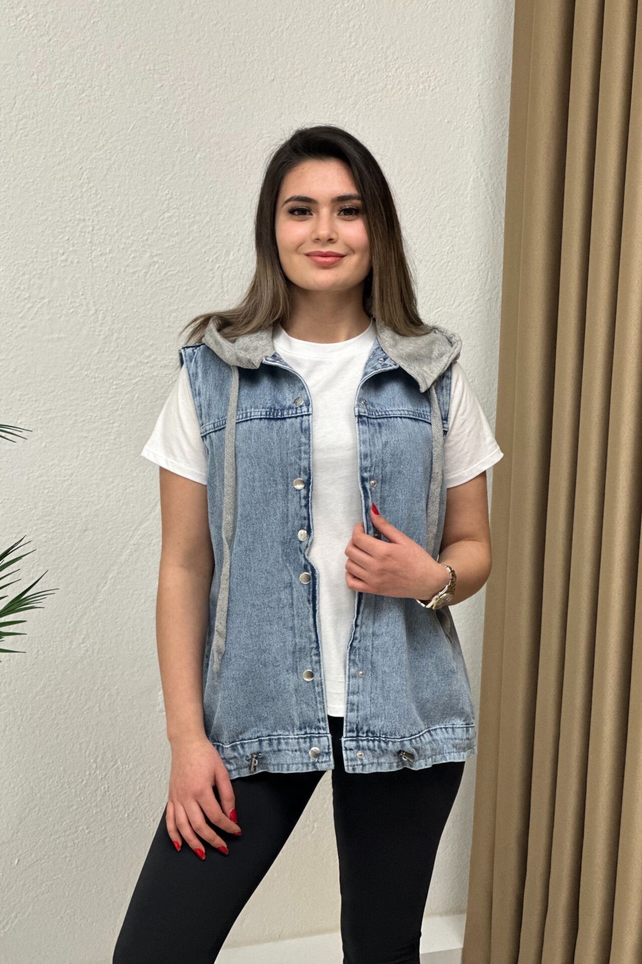 Gri Kapşonlu Jean Yelek