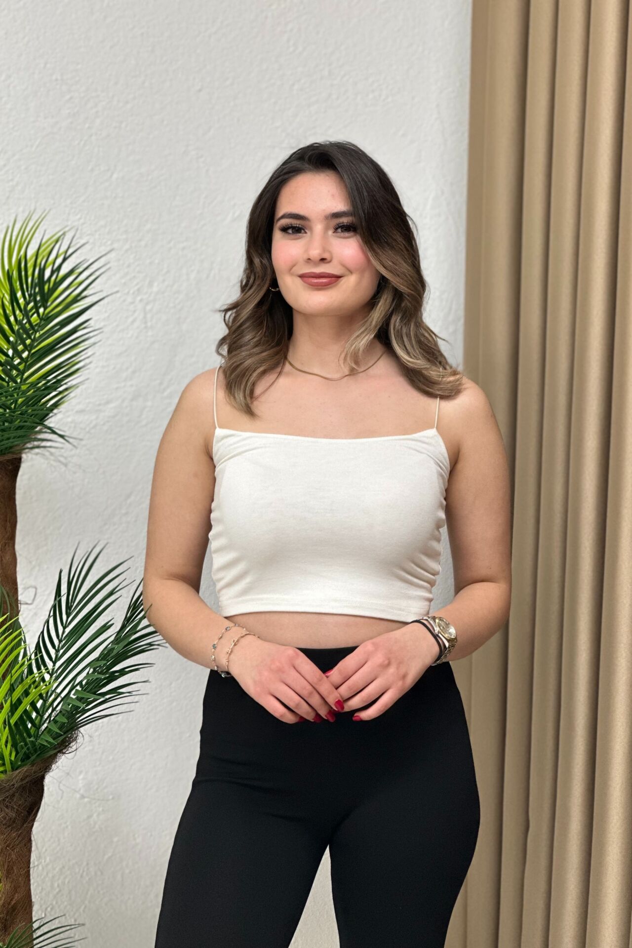Viskon Kumaş İp Askılı Crop Beyaz