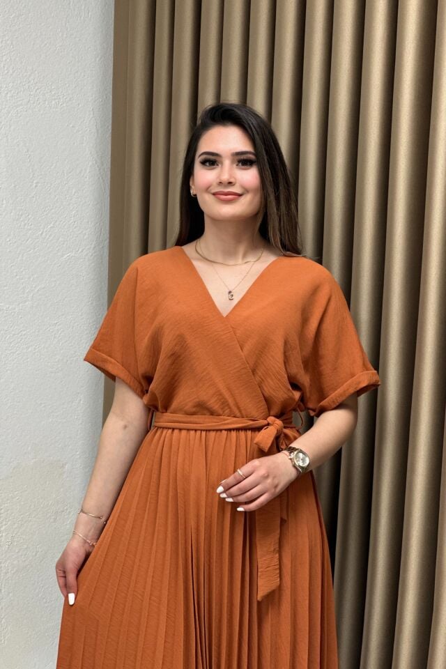 Ayrobin Kumaş Kruvaze Yaka Piliseli Elbise Kiremit