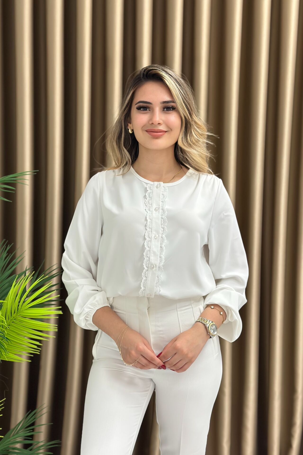 Krep Şifon Güpür Detaylı Gömlek-Bluz Beyaz