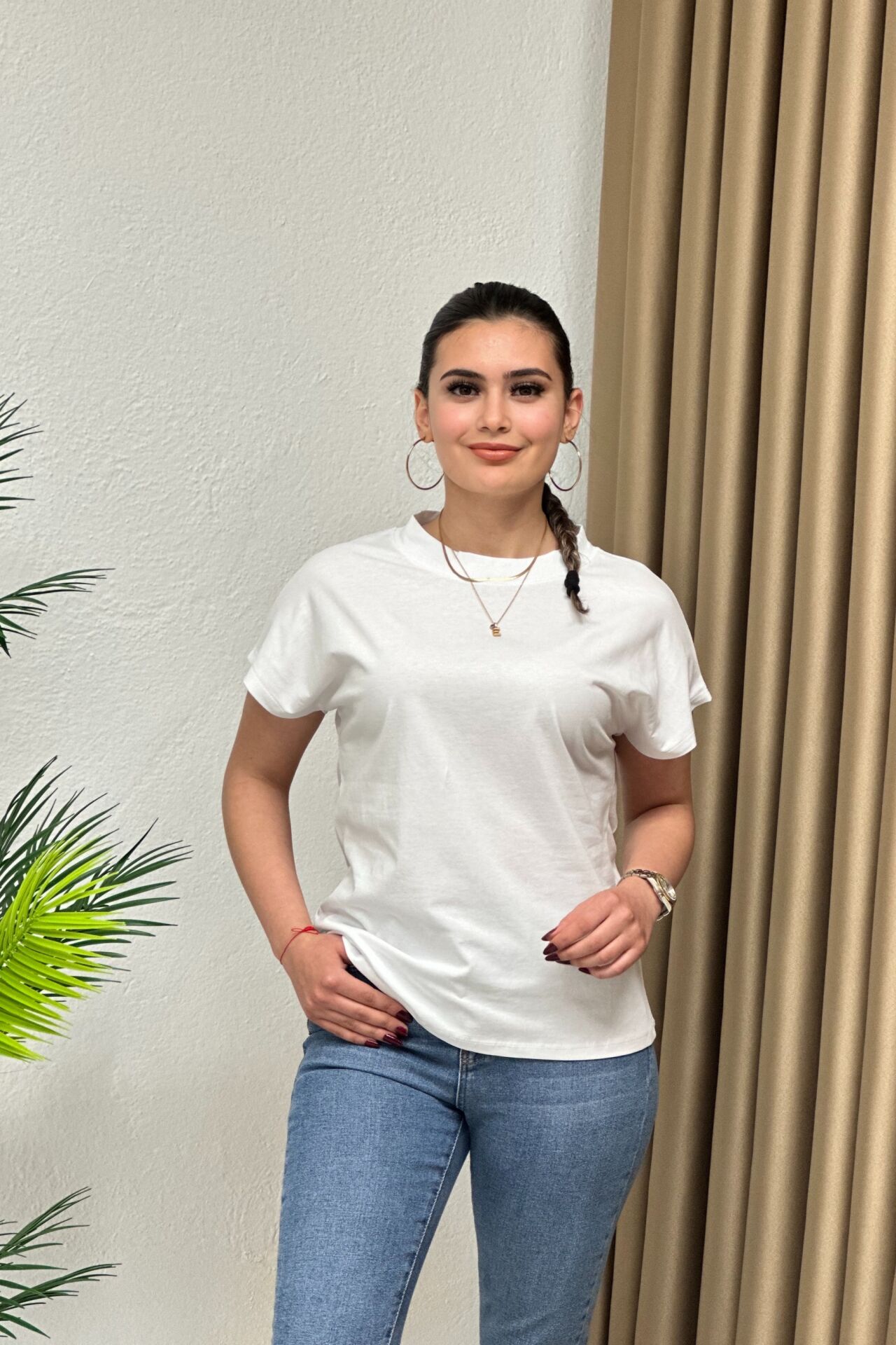 Dik Yaka Süprem Kumaş Basic T-Shirt Beyaz