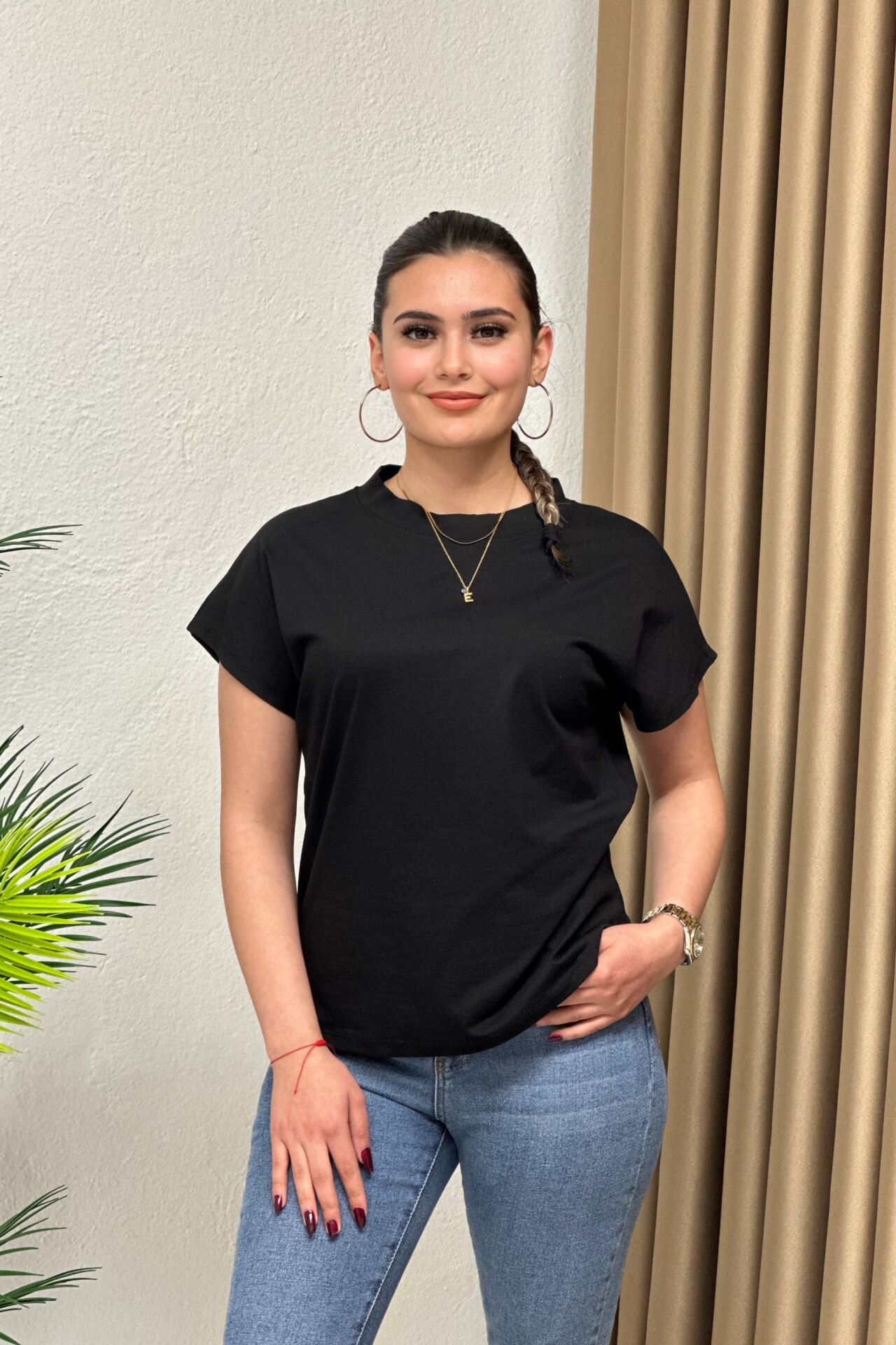 Dik Yaka Süprem Kumaş Basic T-Shirt Siyah