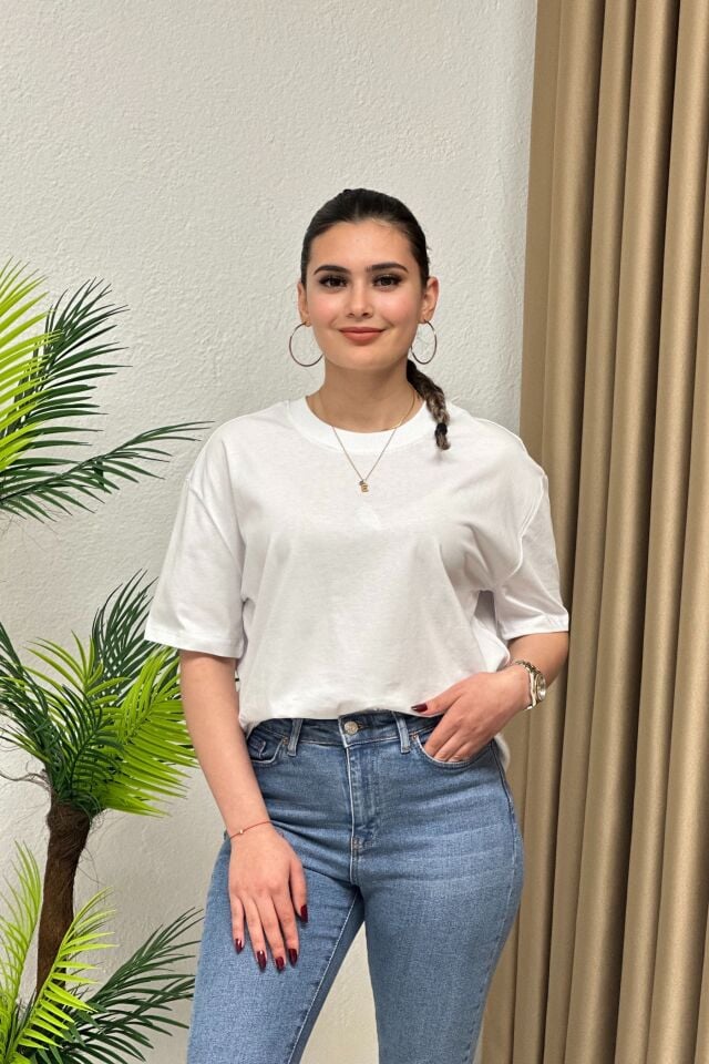 Nakışlı Süprem Kumaş Basic T-Shirt Beyaz