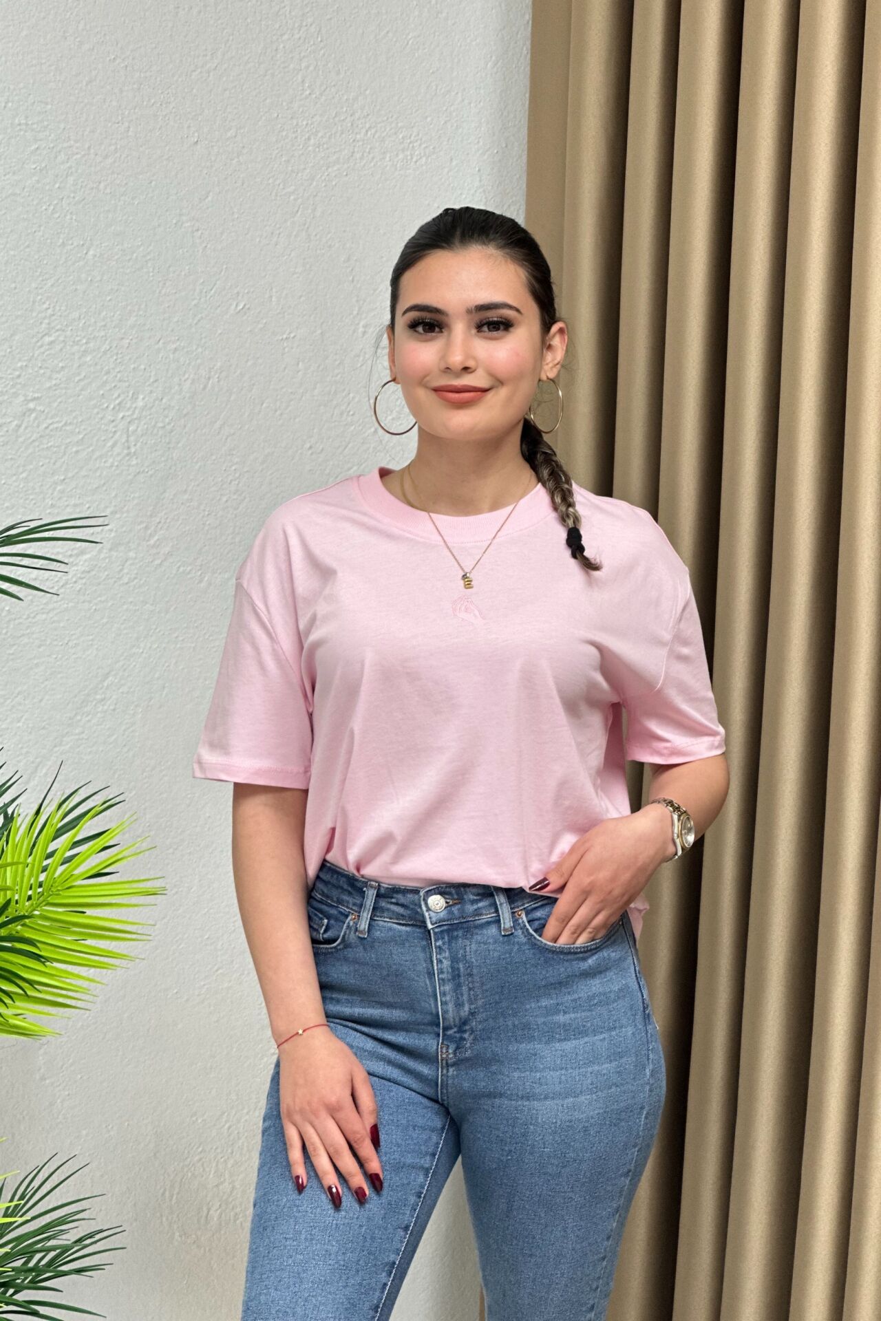 Nakışlı Süprem Kumaş Basic T-Shirt Pembe