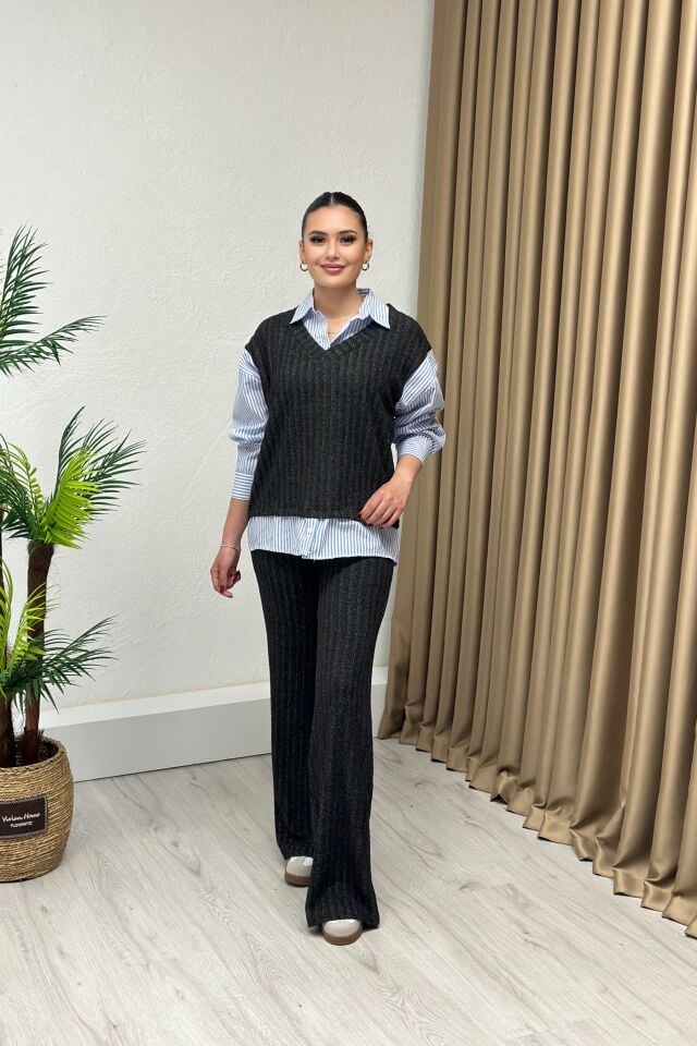 Gömlek Detaylı Fitilli Triko Takım