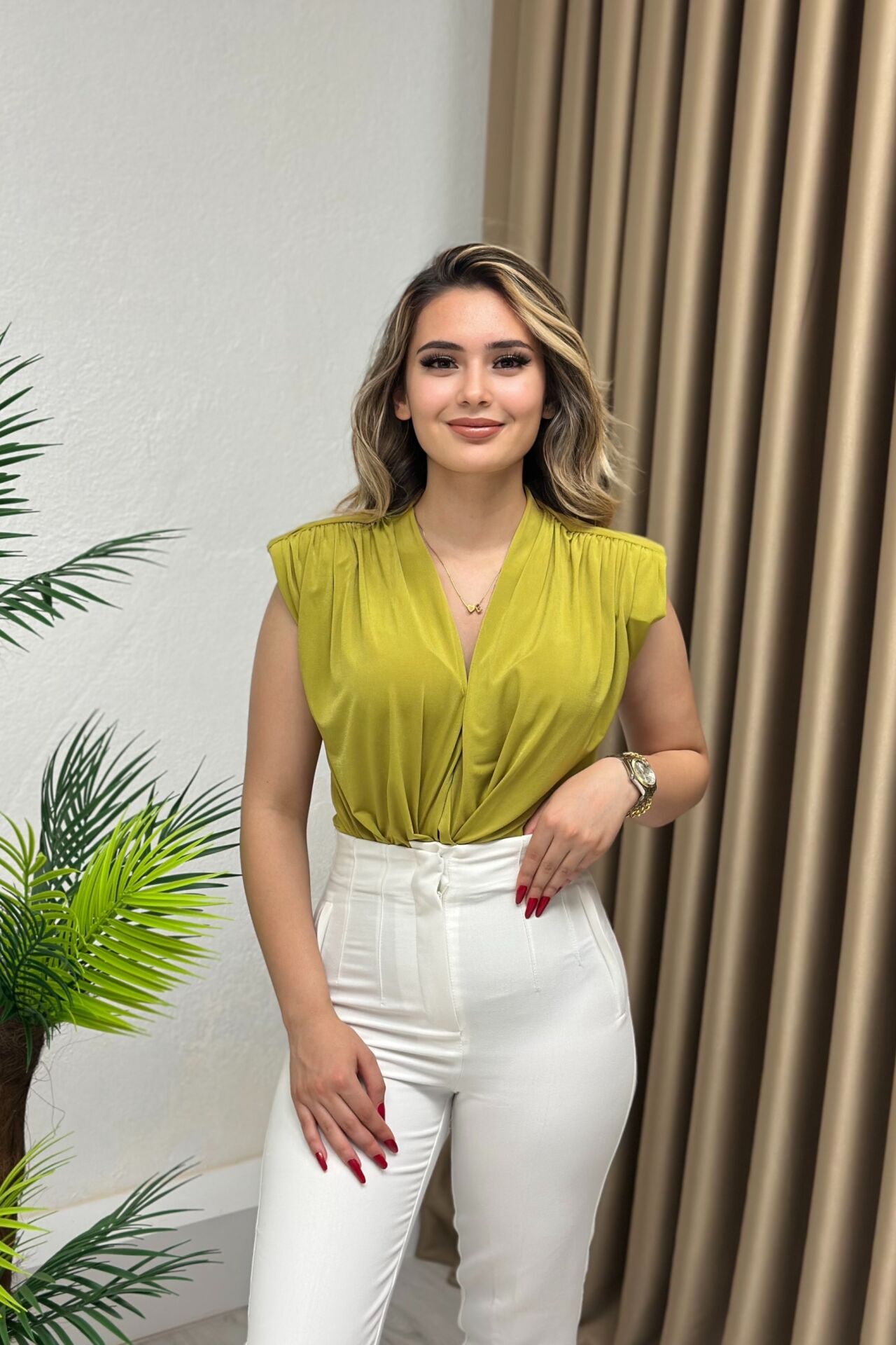 Kruvaze Yaka Vatkalı Bodysuit Yağ Yeşili