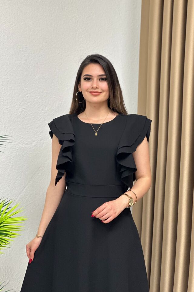 Atlas Kumaş Kolları Fırfırlı Kloş Elbise Siyah