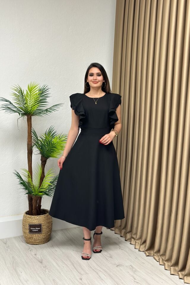 Atlas Kumaş Kolları Fırfırlı Kloş Elbise Siyah