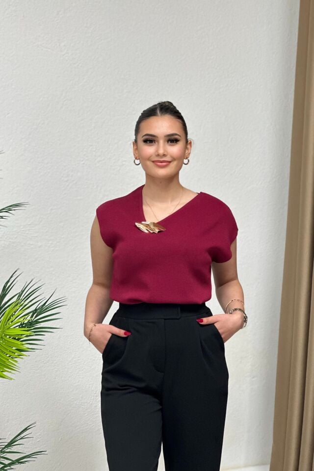 Metal Aksesuarlı Tasarım Bluz Bordo