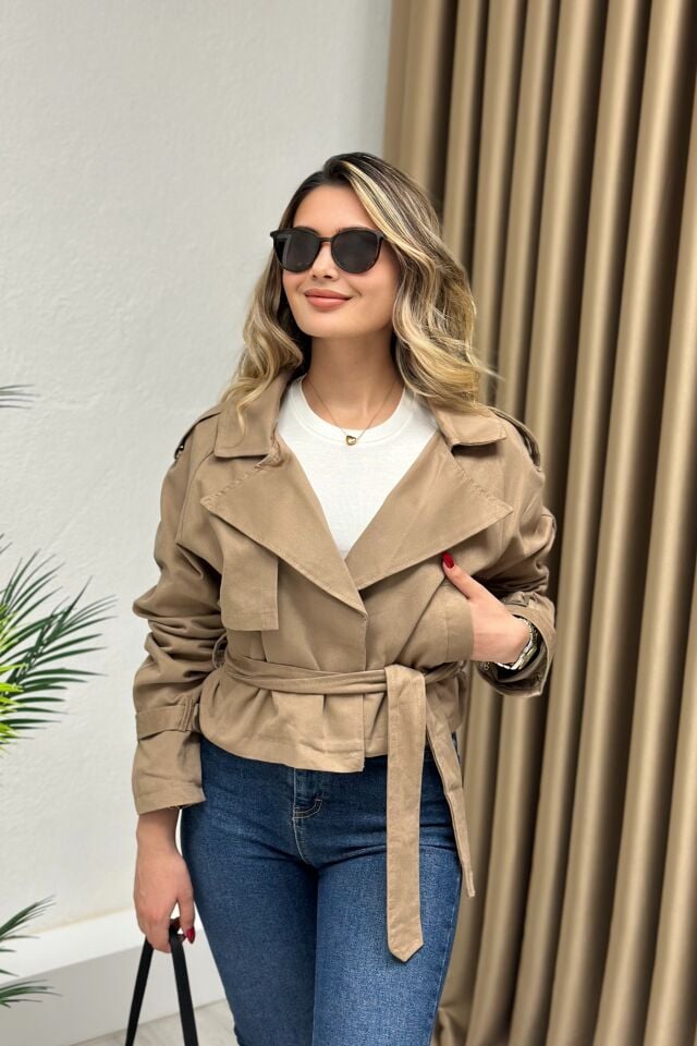 Premium Kalite Kuşaklı Kısa Trençkot Camel