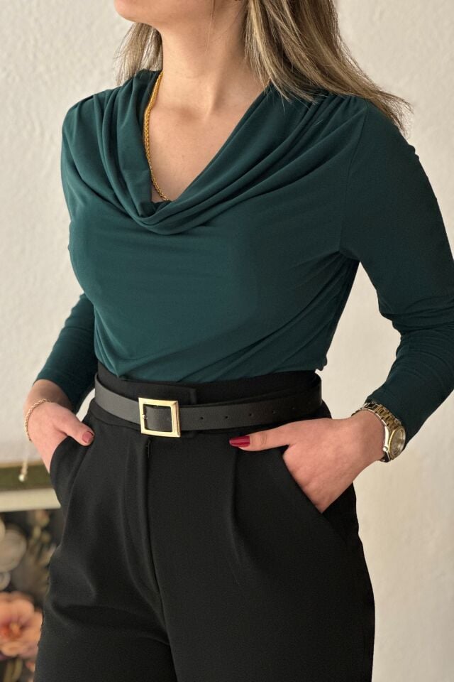 Degaje Yaka Sandy Kumaş Büyük Beden Bluz Zümrüt Yeşil