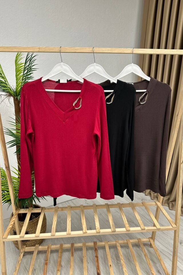 Büyük Beden Gold Aksesuarlı Bluz Siyah