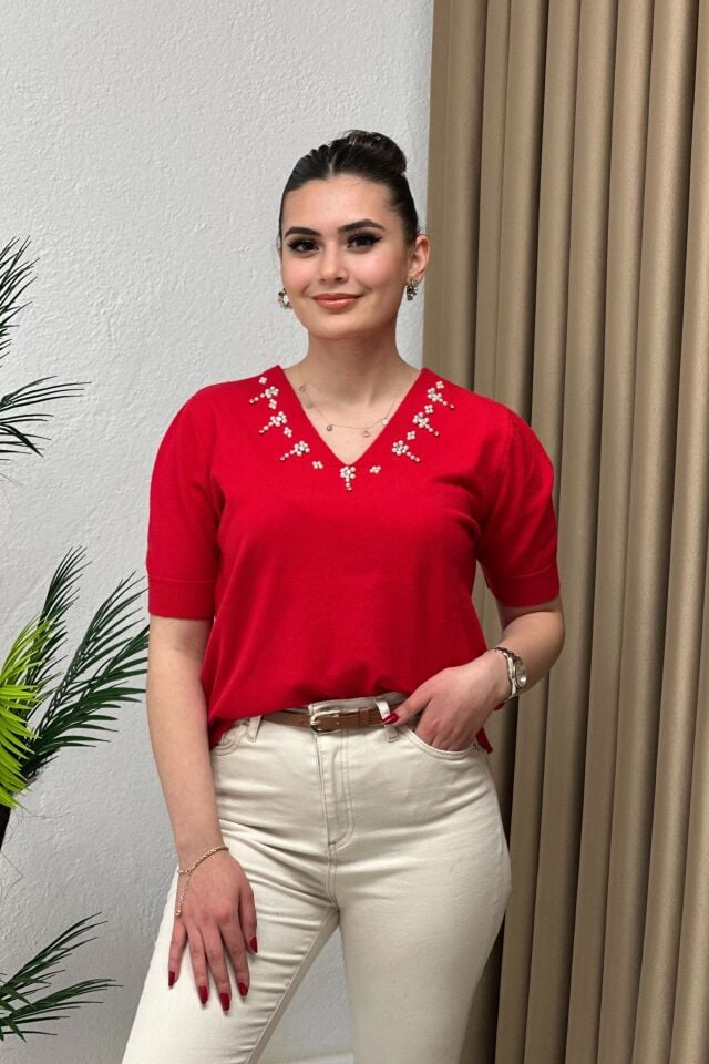 V Yaka Aksesuar Detaylı Premium Kalite Merserize Bluz Kırmızı