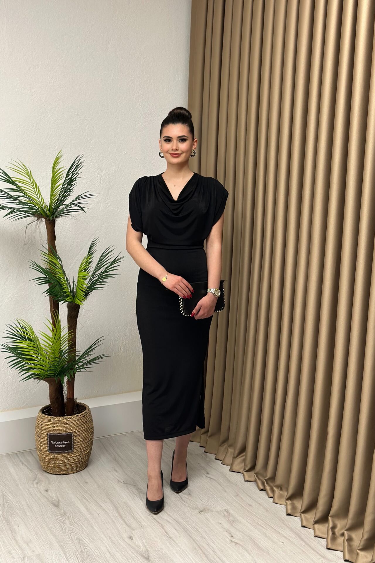 Degaje Yaka Buzzy Kumaş Elbise Siyah